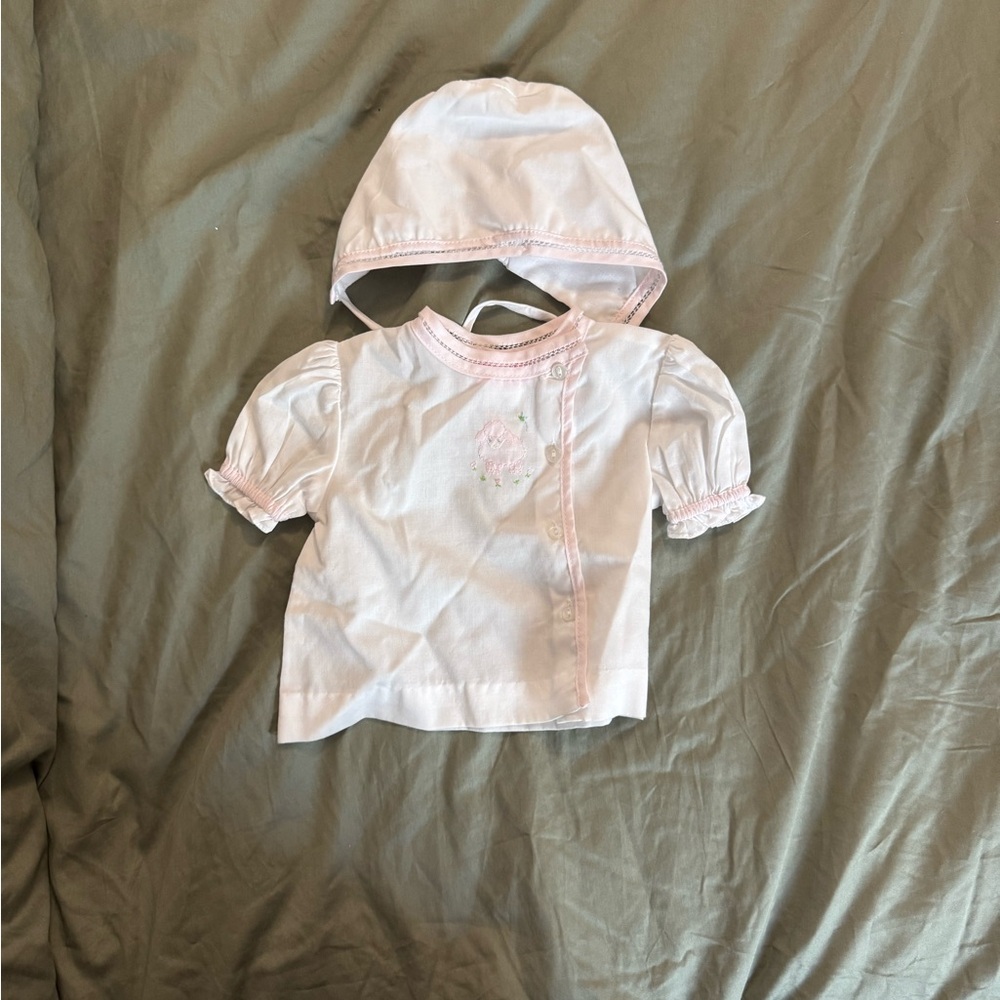 Petit Ami top and bonnet